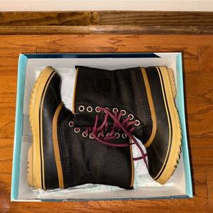 Sorel Women's 1964 Premium CVS Boot